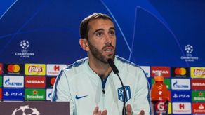 Godín: ¿El VAR? En el Mundial los árbitros se involucraron mucho más