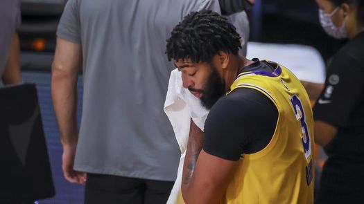 126-114. Davis y James se exhiben ante Nuggets y Lakers toman ventaja