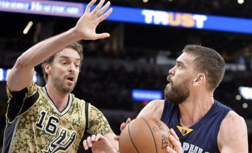 Marc gana el duelo a Pau, pero Grizzlies pierden ante Spurs