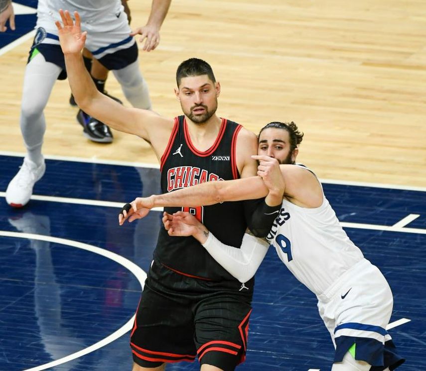 121-117. Towns, Russell y Rubio deciden duelo de equipos perdedores