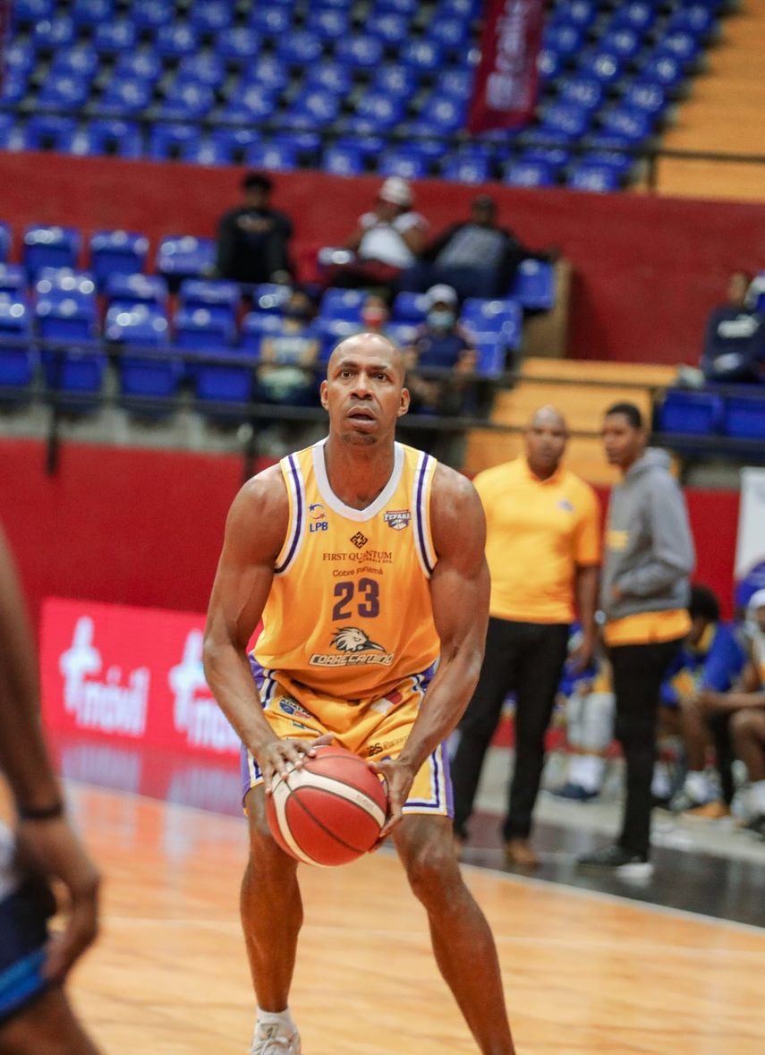 Correcaminos aseguran la primera posición de las semis