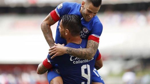 Cruz Azul sigue de líder del Apertura; el argentino Furch es el mejor goleador