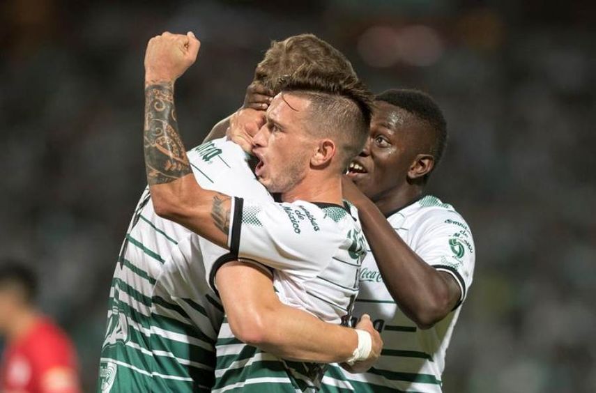 El campeón Santos Laguna visitará mañana al subcampeón Toluca en el Apertura