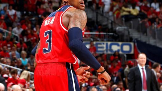 98-104. Beal y Wizards sorprenden a Hawks y les quitan ventaja de campo