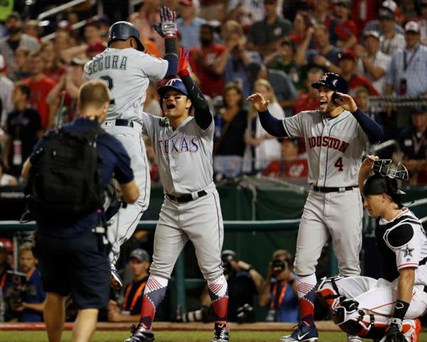 6-8. La Liga Americana gana el Juego de las Estrellas, que registra 10 jonrones