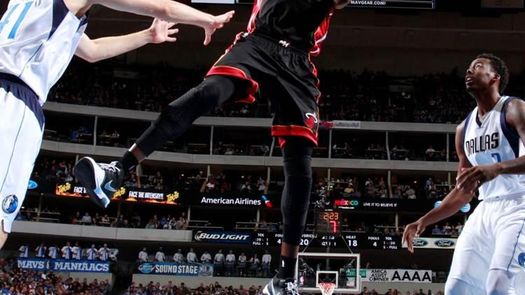 96-105. Deng brilló y los Heat /quemaron/ a los Mavericks de Nowitzki