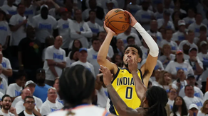 NBA: Indiana asalta el Paycom Center con milagro de Haliburton