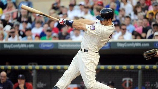 4-3. Mauer pega su primer jonrón y derrota a los Piratas