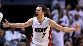 116-93. Dragic lidera a los Heat que llegan a nueve triunfos seguidos