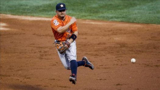 6-5. Altuve remolca el triunfo de los Astros
