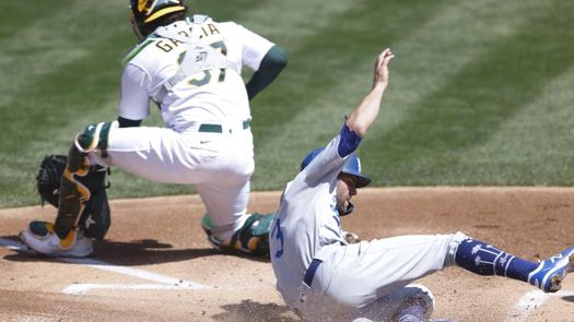 5-3. Taylor, con doble de dos carreras, deja ganadores a los Dodgers