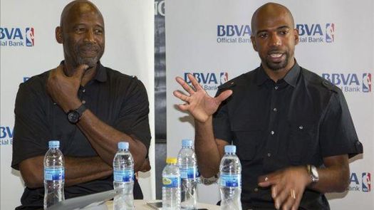 Worthy considera que los Lakers necesitarán /al menos tres años/ para volver a la elite