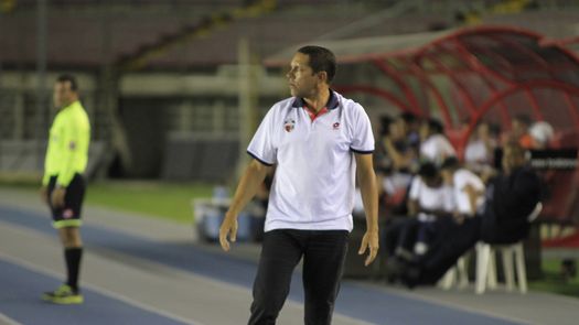 Mike Stump renunció como técnico del San Francisco FC