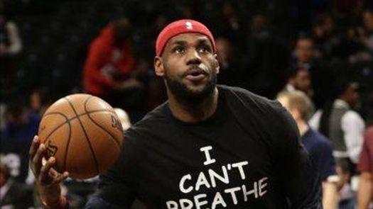 129-90. James mantiene ganadores los Cavaliers