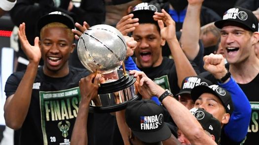 Suns contra Bucks, el futuro de la NBA ya está aquí