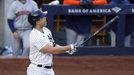 8-4. Yanquis, triple matanza, remontada y barrida ante Azulejos