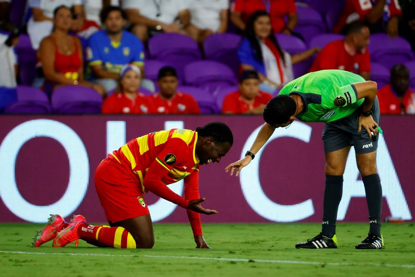 Costa Rica acaba líder; Honduras no puede con Qatar; Panamá eliminada