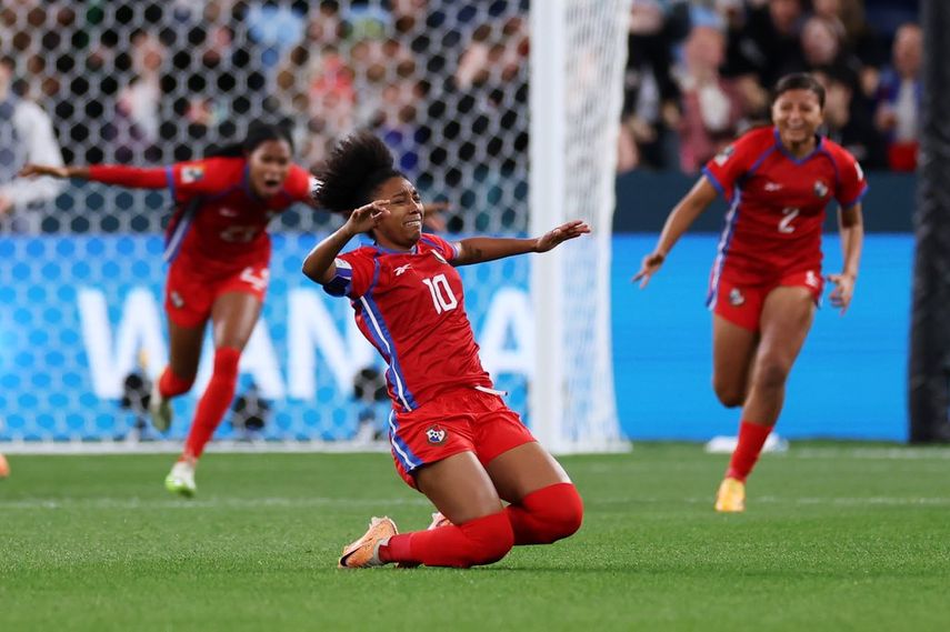 Marta Cox rompió fronteras con su golazo