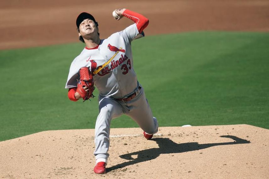 5-3. El surcoreano Kim lanza una pelota ganadora y lidera el triunfo de los Cardenales