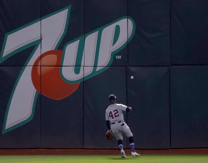Marineros y Atléticos, imparables, en la celebración del Día de Jackie Robinson
