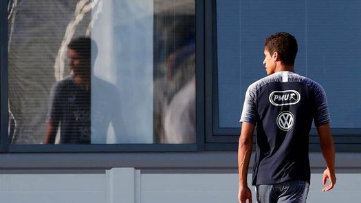 Varane: Me molesta que me digan que tengo que ser como Sergio Ramos Varane: Me molesta que me digan que tengo que ser como Sergio Ramos