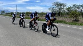 Pelotón del equipo masculino panameño en el Campeonato Centroamericano de Ruta 2024.&nbsp;