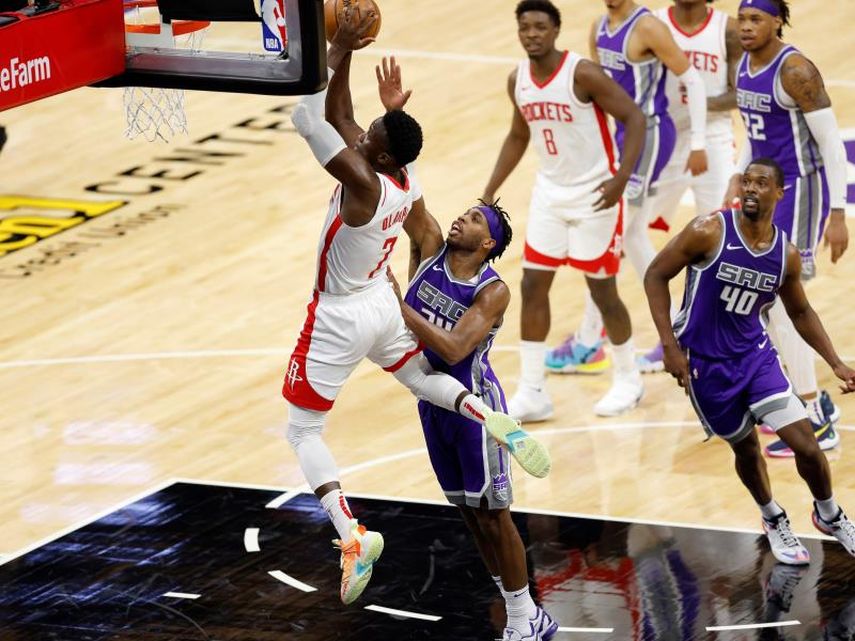 125-105. DeAaron Fox y los Kings dejan a los Rockets con la decimocuarta derrota