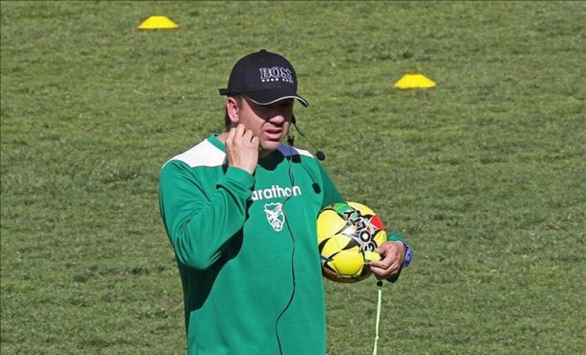El zaguero Cuéllar es baja en Bolivia y Baldivieso llama a Pedraza