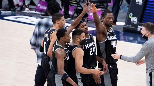 119-121. Fox y Kings superan triple-doble de Westbrook; Neto, 12 puntos