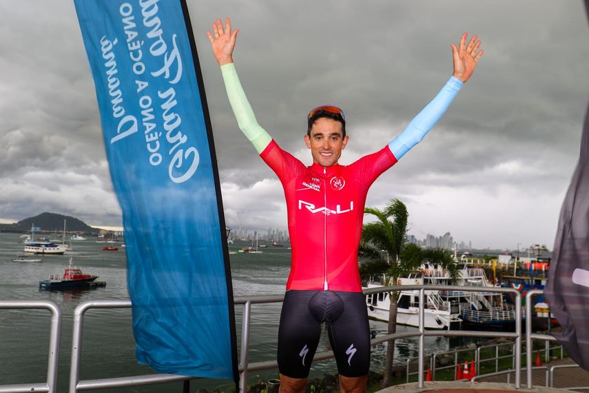 Oscar Sevilla y Team Medellín EPM lideran el Tour de Panamá
