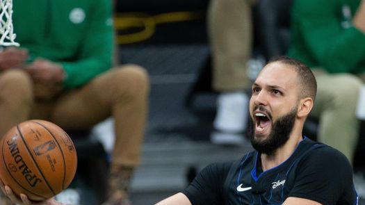 112-111. Fournier sella el triunfo de Magic y cortan la racha ganadora de Suns