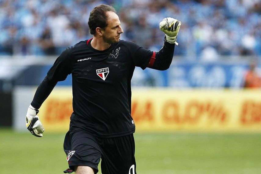 Rogerio Ceni, el portero goleador, colecciona su cuarto récord mundial