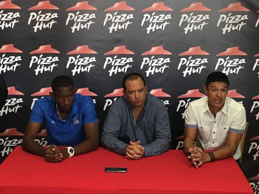 Guzmán entregó los 18 convocados para enfrentar al FC Dallas