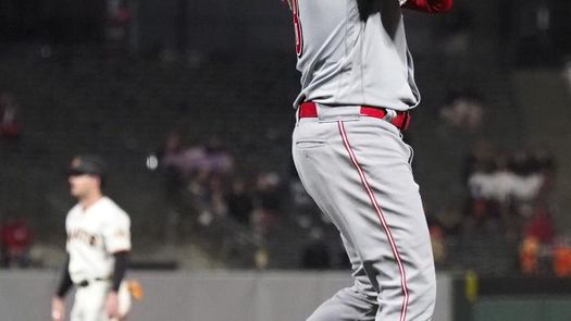 5-3. El dominicano Castillo domina con su serpentina a los Cardenales