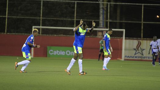 El CAI superó al Árabe Unido que sigue sin poder ganar