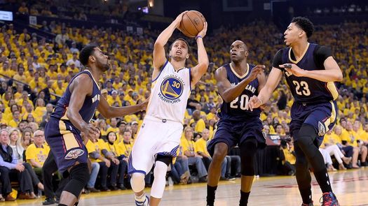 106-99. Curry lleva a los Warriors al primer triunfo sobre los Pelicans en las finales