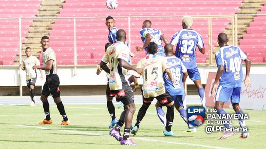 Árabe Unido perdonó y terminó empatando ante el Tauro FC