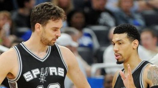 Pau Gasol y Willy Hernangómez tienen un debut triunfal como locales