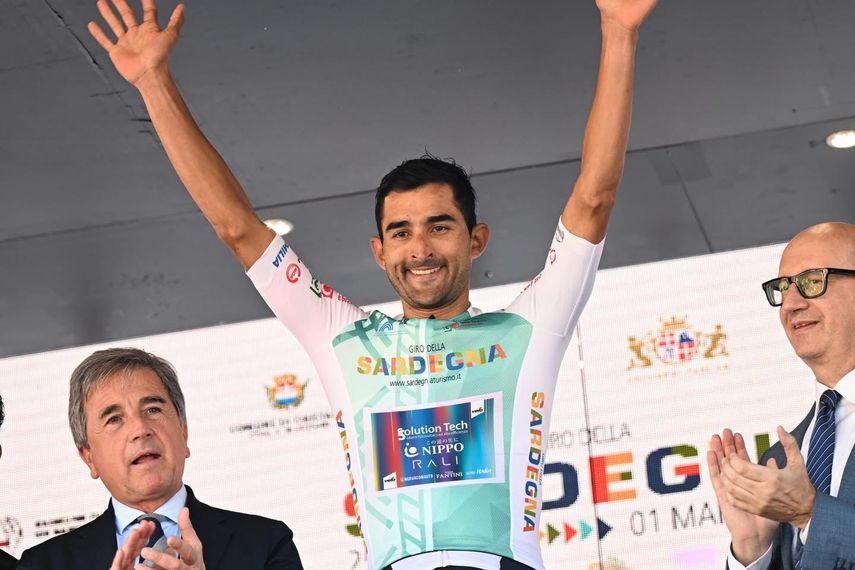 González consolida su dominio en las cumbres italianas y amplía su ventaja como líder absoluto de la clasificación de la montaña en el Giro di Sardegna.