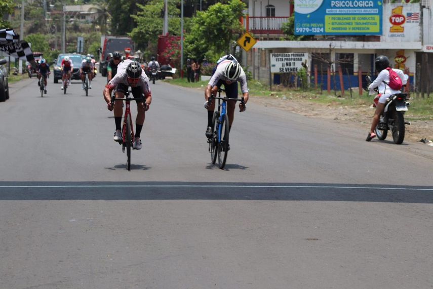 Narváez ganó la primera etapa del Giro de Italia de la vuelta BANTRAB en Guatemala.&nbsp;