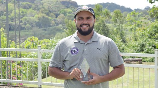 Esteban Fistonich Jr. revalidó su título conseguido en el 2021 en la categoría A del APAGOLF Mid-Am Tour celebrado en Summit Golf & Resort