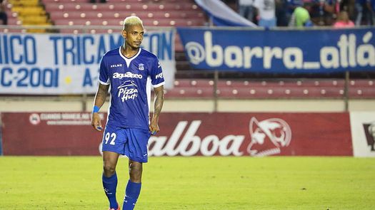 Azmahar Ariano será baja por seis meses