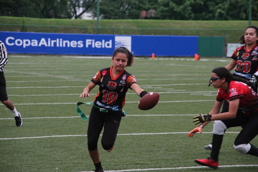 Black Tigers y Panthers dominan en Flag Varsity Kiwanis