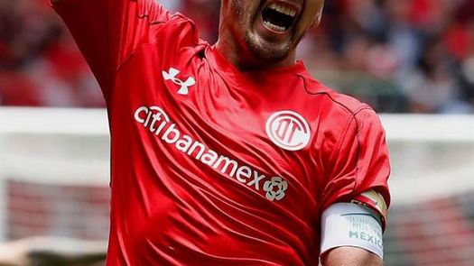 El Toluca vence 2-0 al Morelia con goles de los argentinos Canelo y Sambuesa