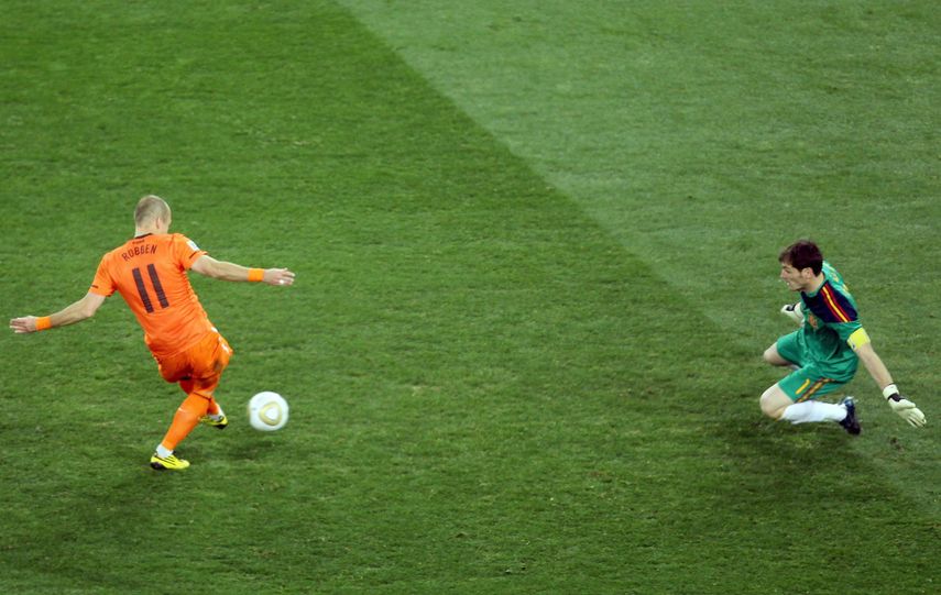 Casillas: Mi mejor parada se la hice a Robben en la final del Mundial