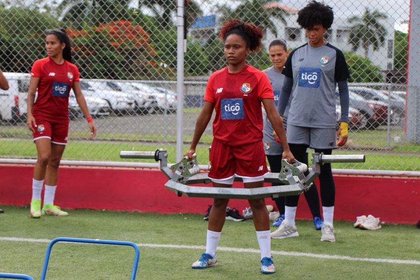 Selección Femenina de Panamá retoma entrenamientos a 23 días del debut en Monterrey