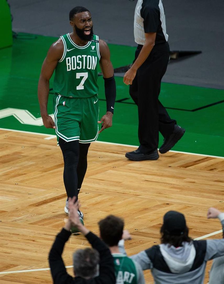 101-99. Brown aporta un doble-doble y los Celtics completan la remontada ante los Knicks