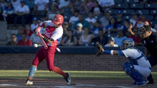 La Federación Cubana de Béisbol confirma deserción del segunda base César Prieto