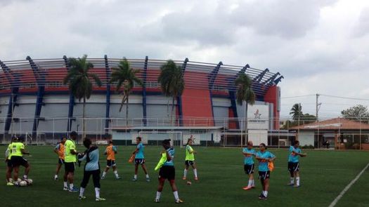 Pre-Selección Nacional Femenina completó su primer día de entrenamientos.