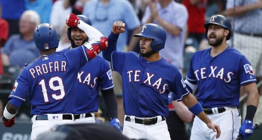 6-7. Chirinos recibe base con casa llena en triunfo de Vigilantes